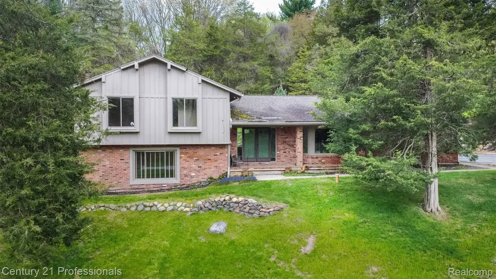 6133 Sundance Trail Genoa Township MI 48116