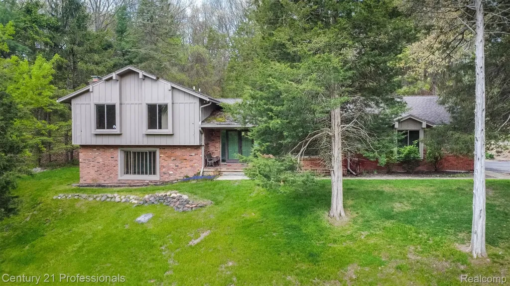 6133 Sundance Trail Genoa Township MI 48116