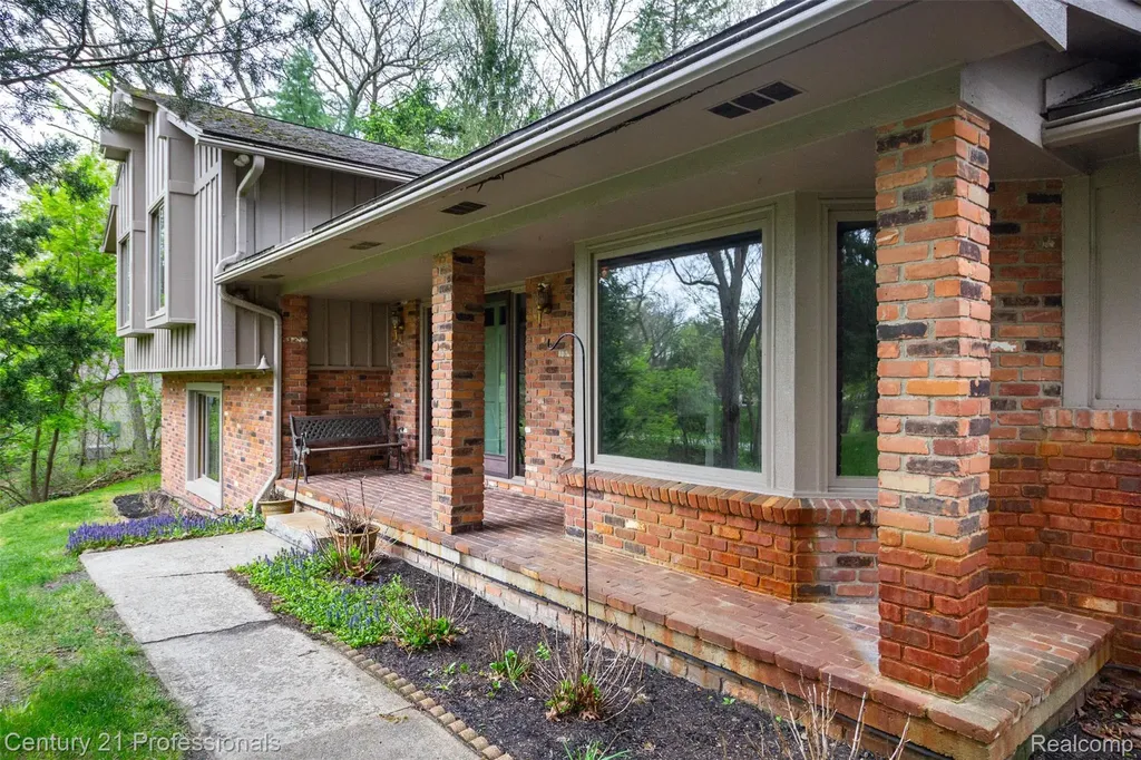 6133 Sundance Trail Genoa Township MI 48116