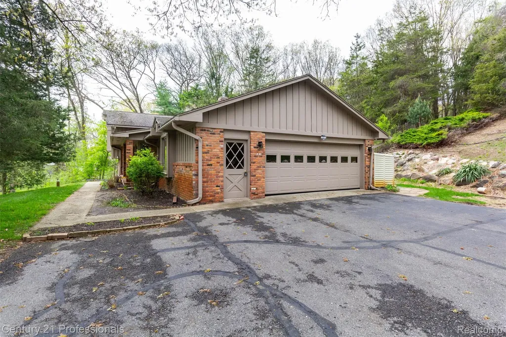 6133 Sundance Trail Genoa Township MI 48116