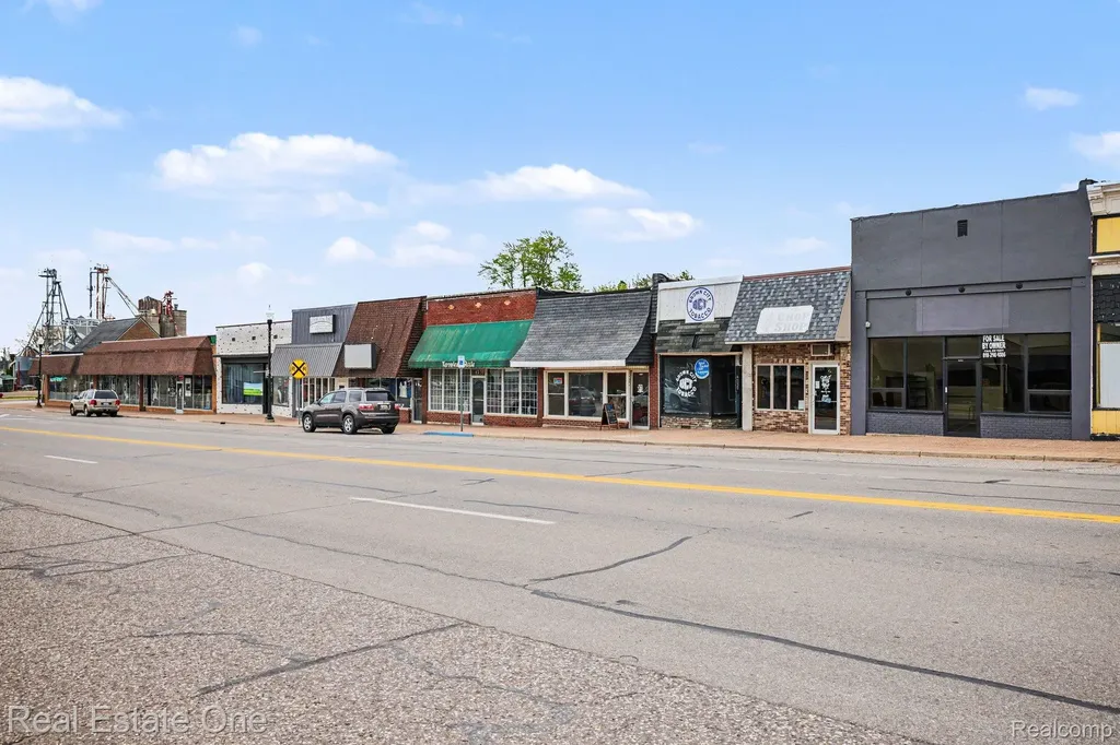 4237 Main Street Brown City City MI 48416