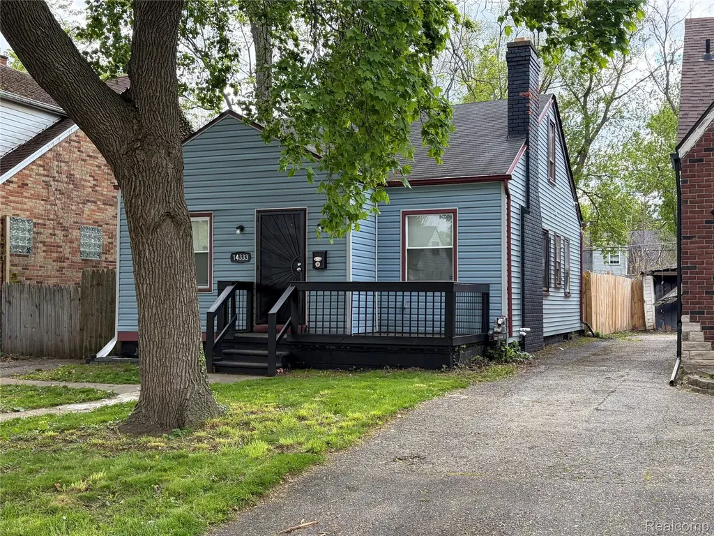 14333 Grandville Avenue Detroit City MI 48223