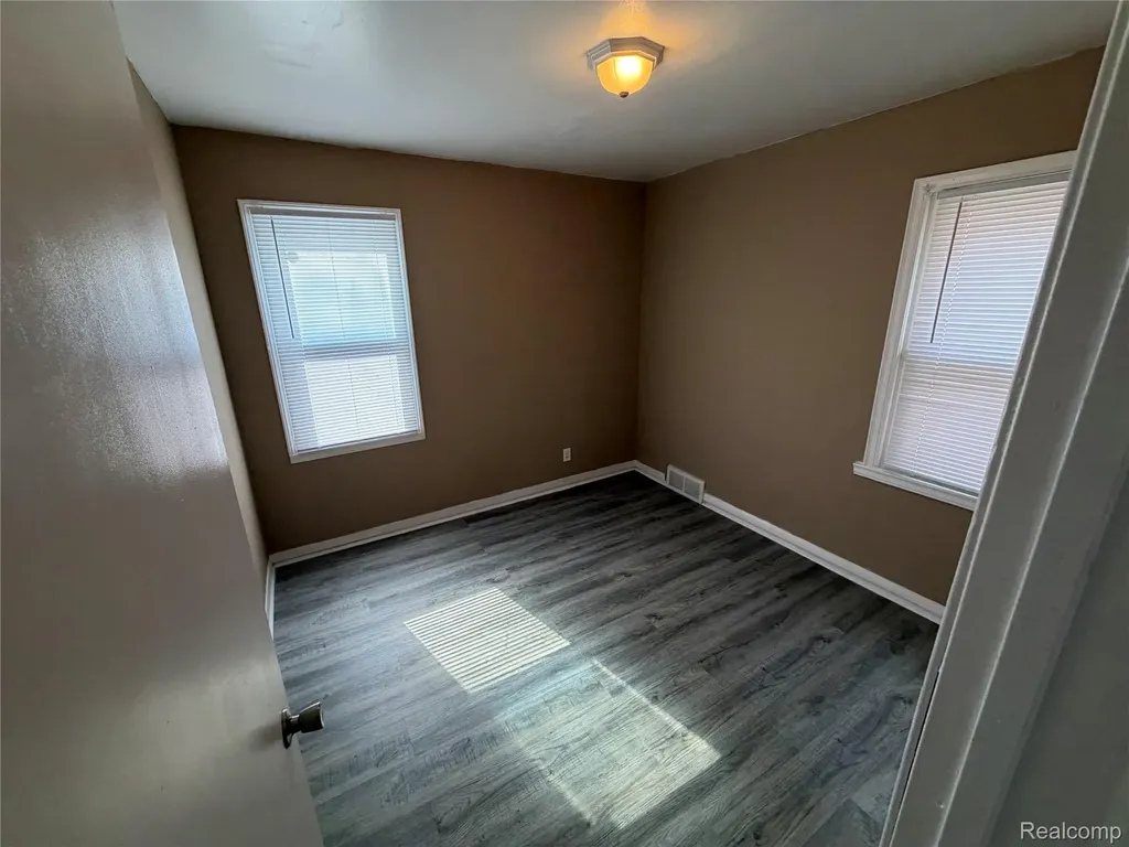 14333 Grandville Avenue Detroit City MI 48223