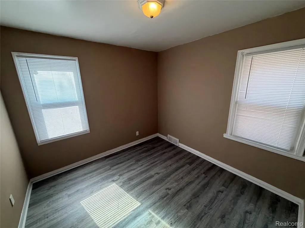 14333 Grandville Avenue Detroit City MI 48223