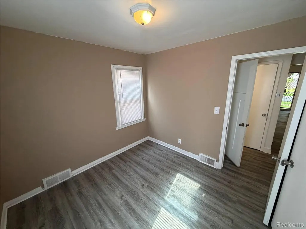 14333 Grandville Avenue Detroit City MI 48223