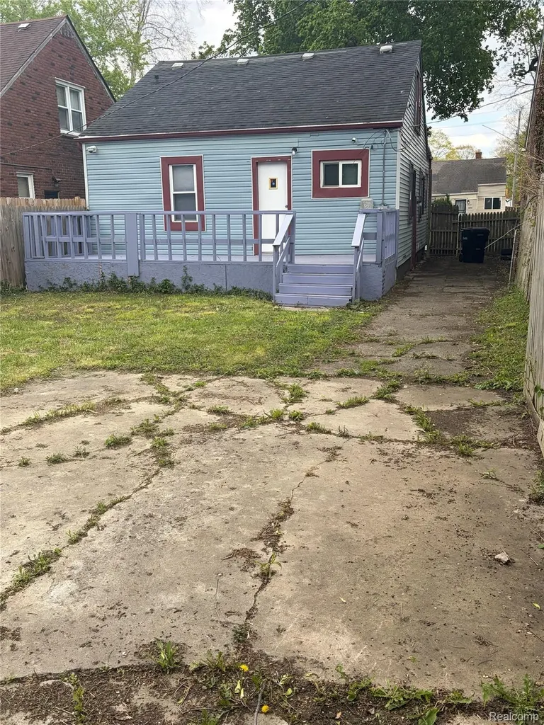14333 Grandville Avenue Detroit City MI 48223