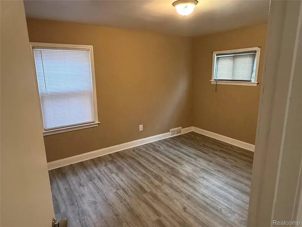 14333 Grandville Avenue Detroit City MI 48223