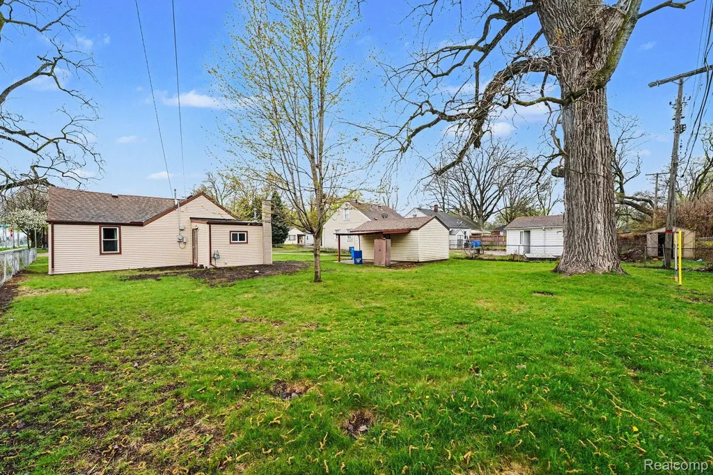 24026 Hopkins Street Dearborn Heights City MI 48125