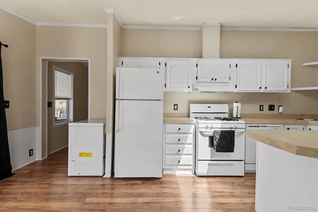 351 North Squirrel Road Auburn Hills City MI 48326