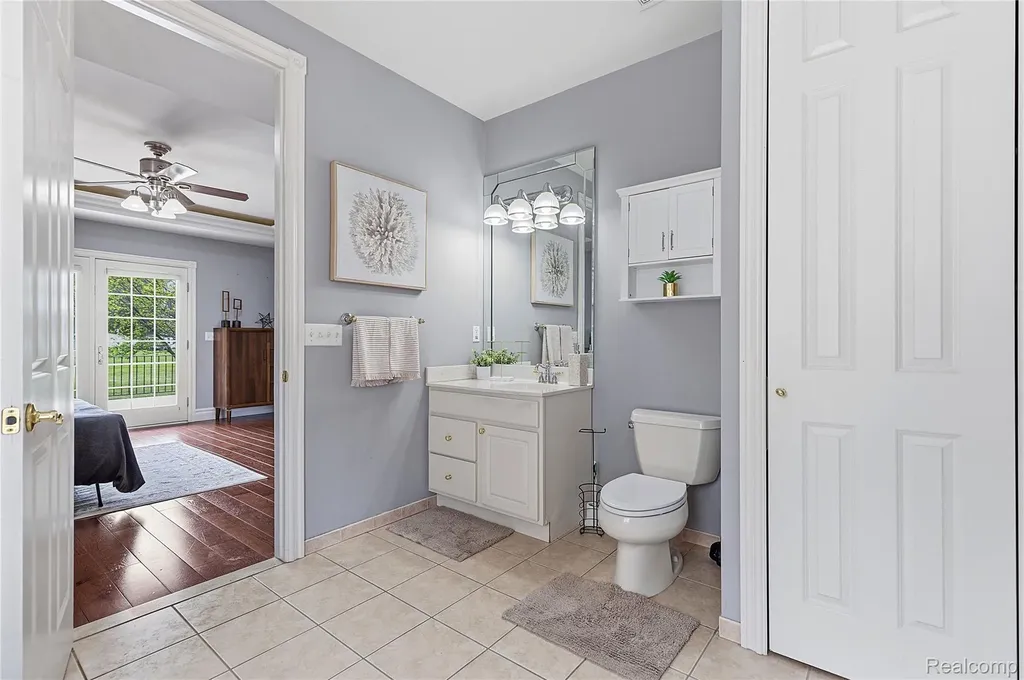 49783 Golden Park Drive Shelby Charter Township MI 48315