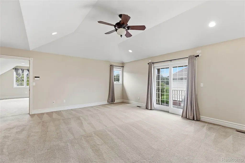 49783 Golden Park Drive Shelby Charter Township MI 48315