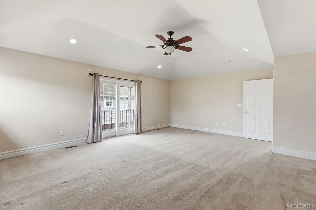 49783 Golden Park Drive Shelby Charter Township MI 48315