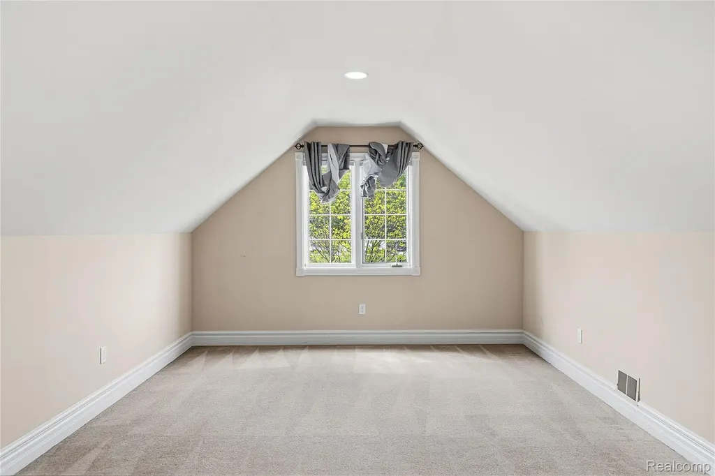 49783 Golden Park Drive Shelby Charter Township MI 48315