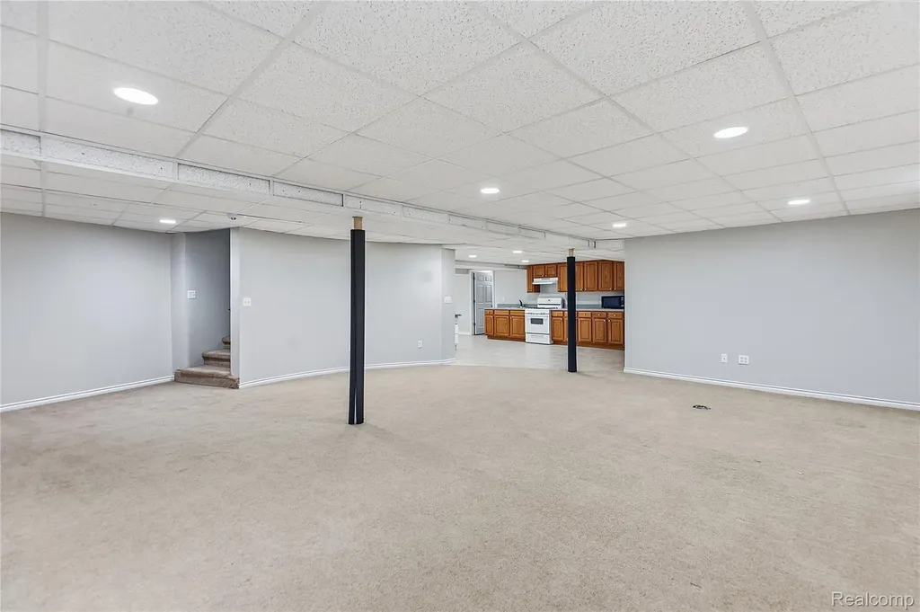 49783 Golden Park Drive Shelby Charter Township MI 48315