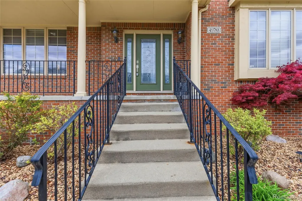 49783 Golden Park Drive Shelby Charter Township MI 48315