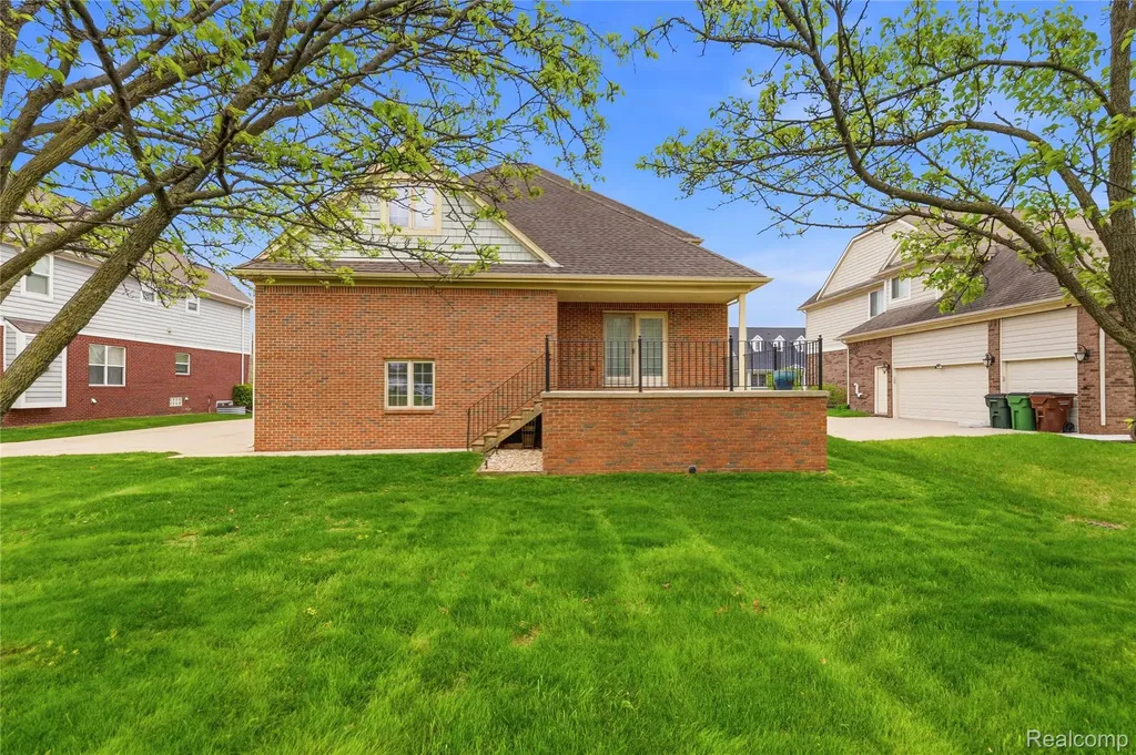 49783 Golden Park Drive Shelby Charter Township MI 48315