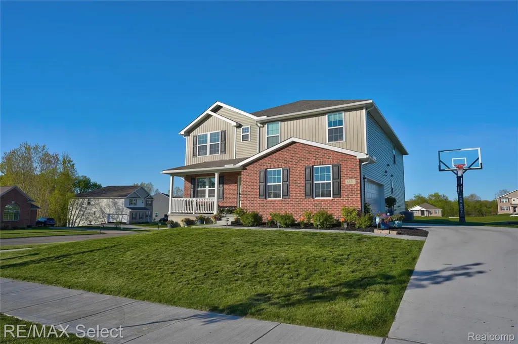 8371 Crossbow Court Grand Blanc Charter Township MI 48439
