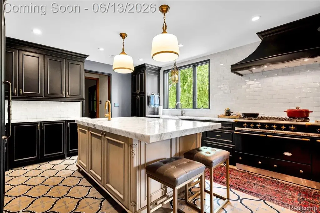 19475 Argyle Crescent Detroit City MI 48203