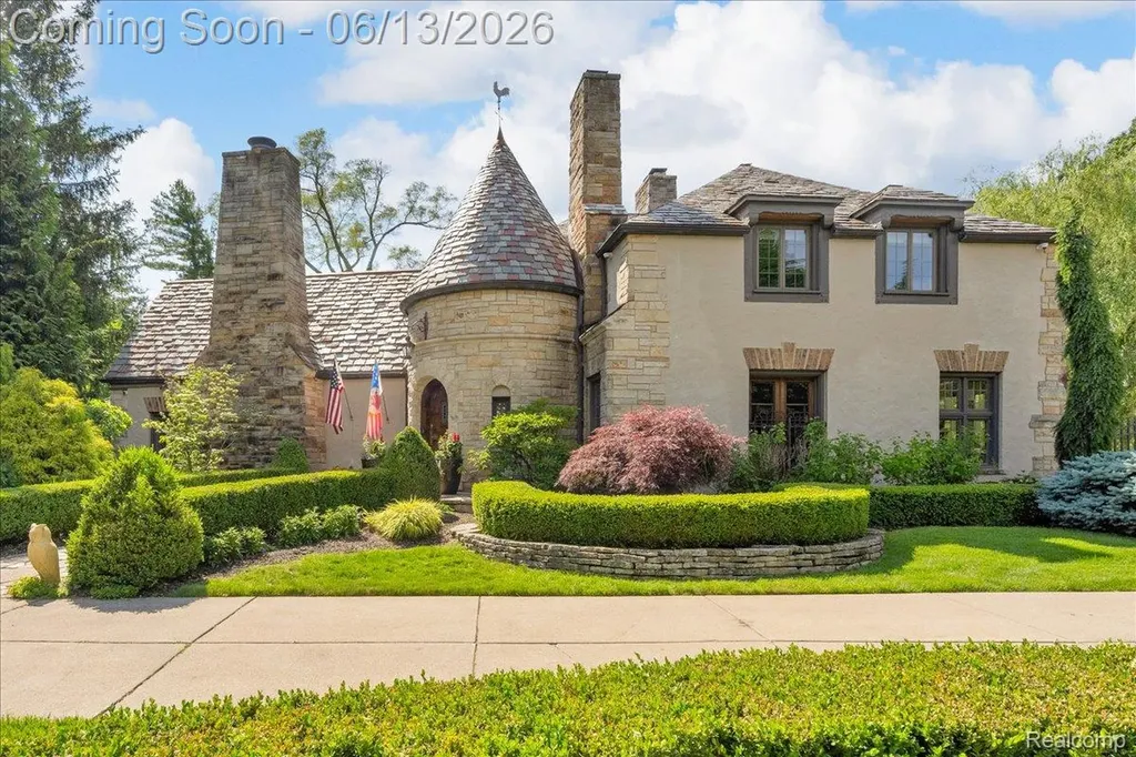 19475 Argyle Crescent Detroit City MI 48203