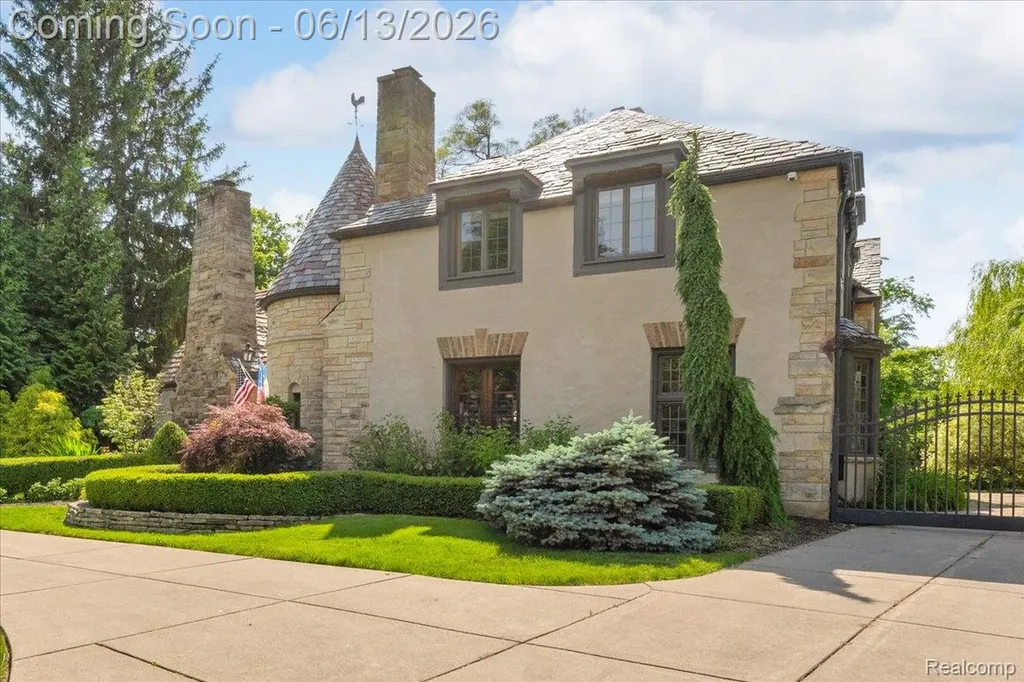 19475 Argyle Crescent Detroit City MI 48203