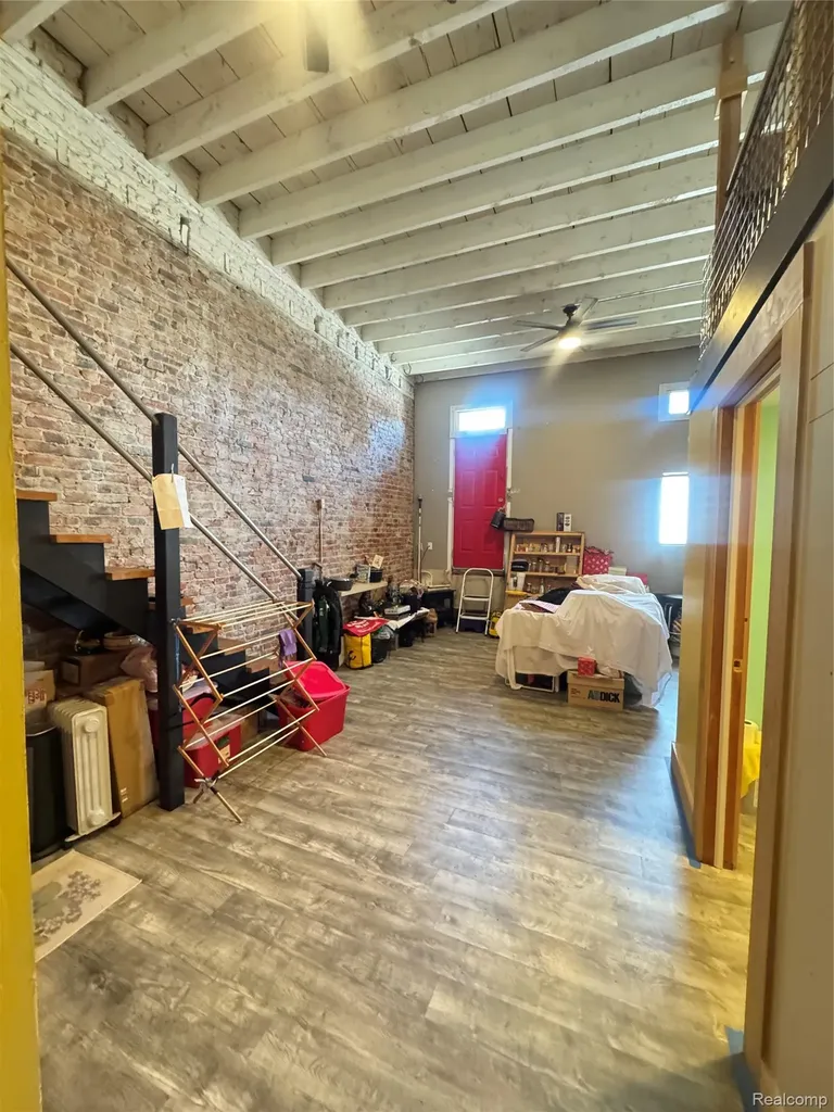 45 N Saginaw Street Pontiac City MI 48342