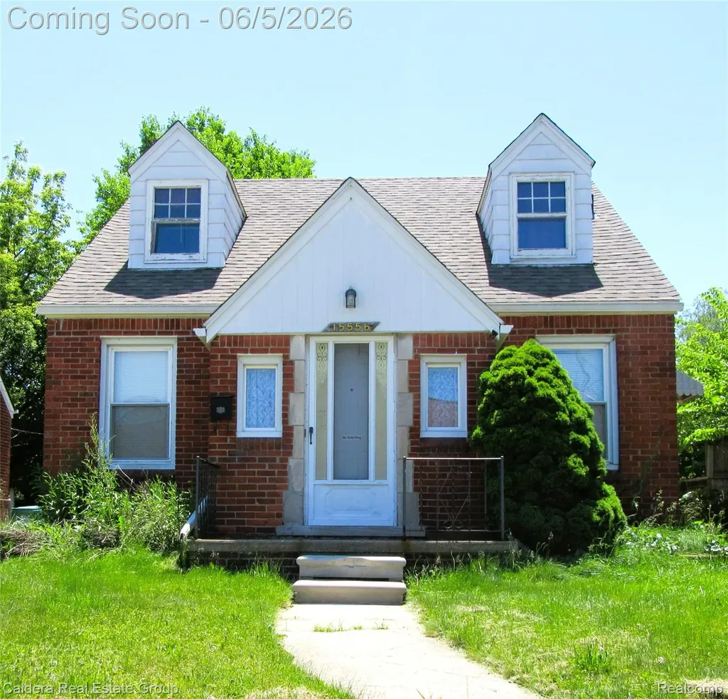 15556 Veronica Avenue Eastpointe City MI 48021