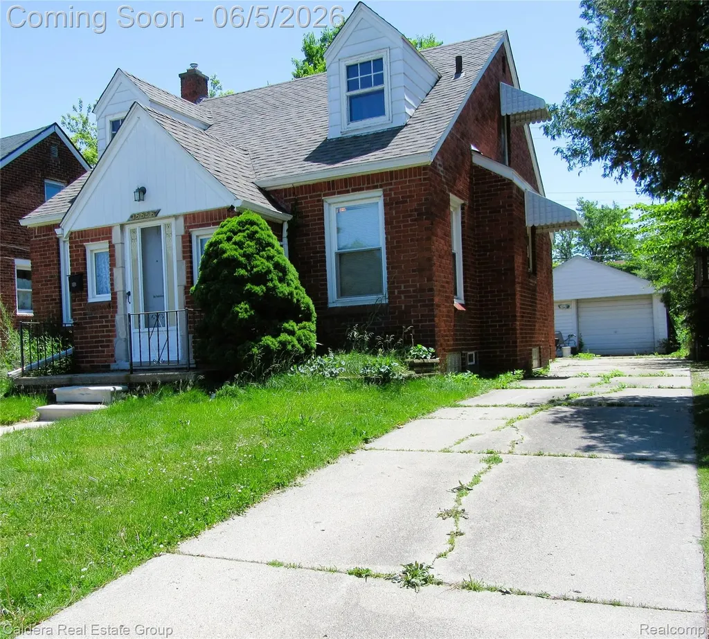 15556 Veronica Avenue Eastpointe City MI 48021