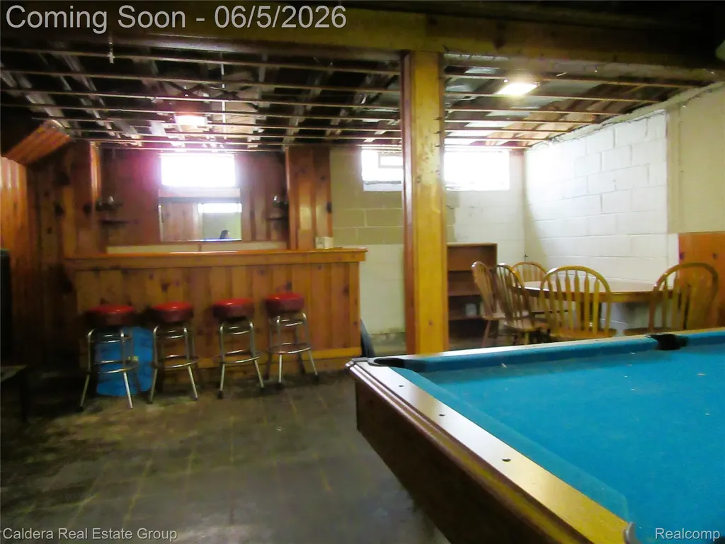 15556 Veronica Avenue Eastpointe City MI 48021