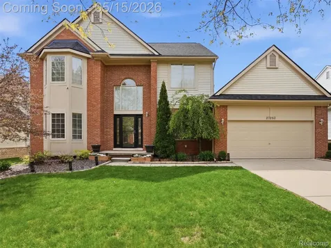 27283 Winterset Circle Farmington Hills City MI 48334