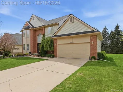27283 Winterset Circle Farmington Hills City MI 48334