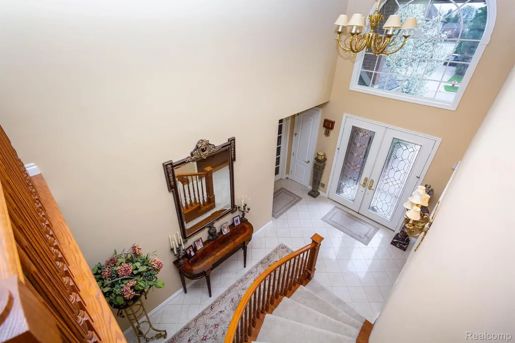 49759 Lakebridge Drive Shelby Charter Township MI 48315