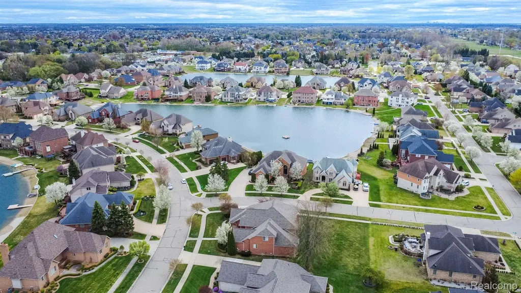 49759 Lakebridge Drive Shelby Charter Township MI 48315