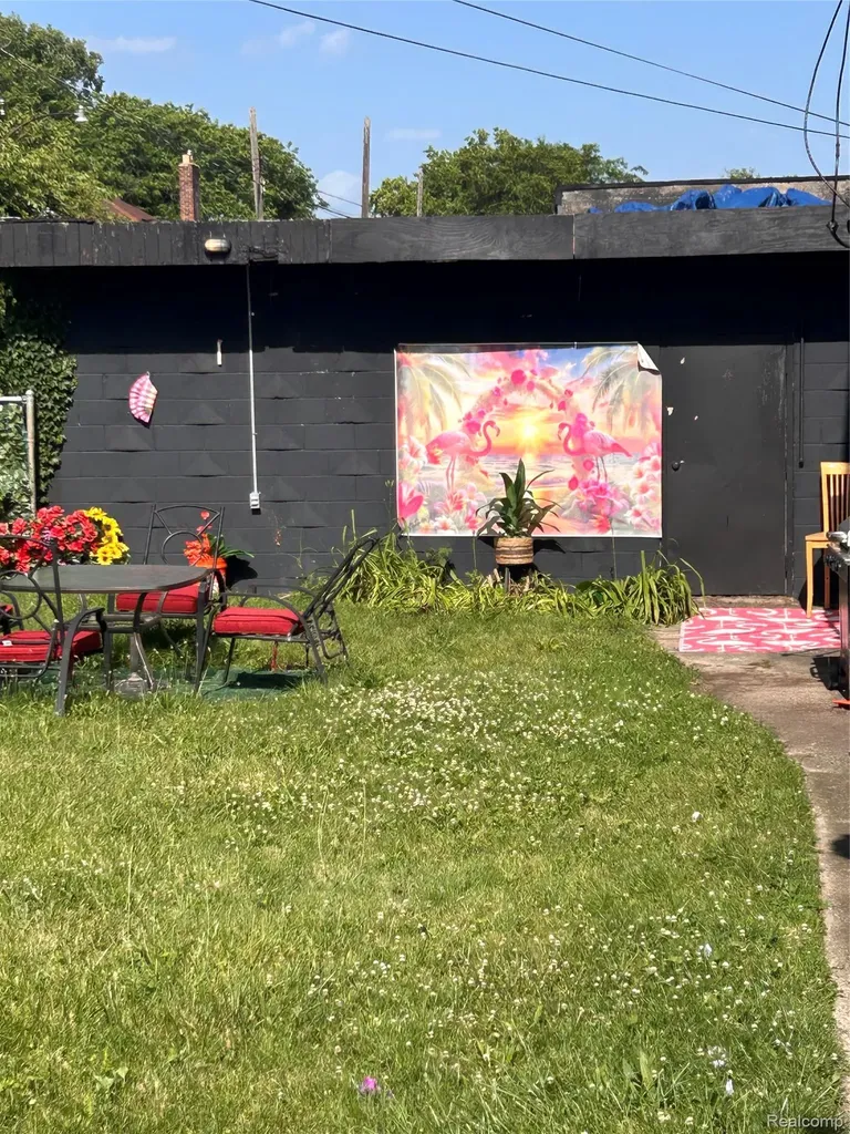 2454 Puritan Street Detroit City MI 48238