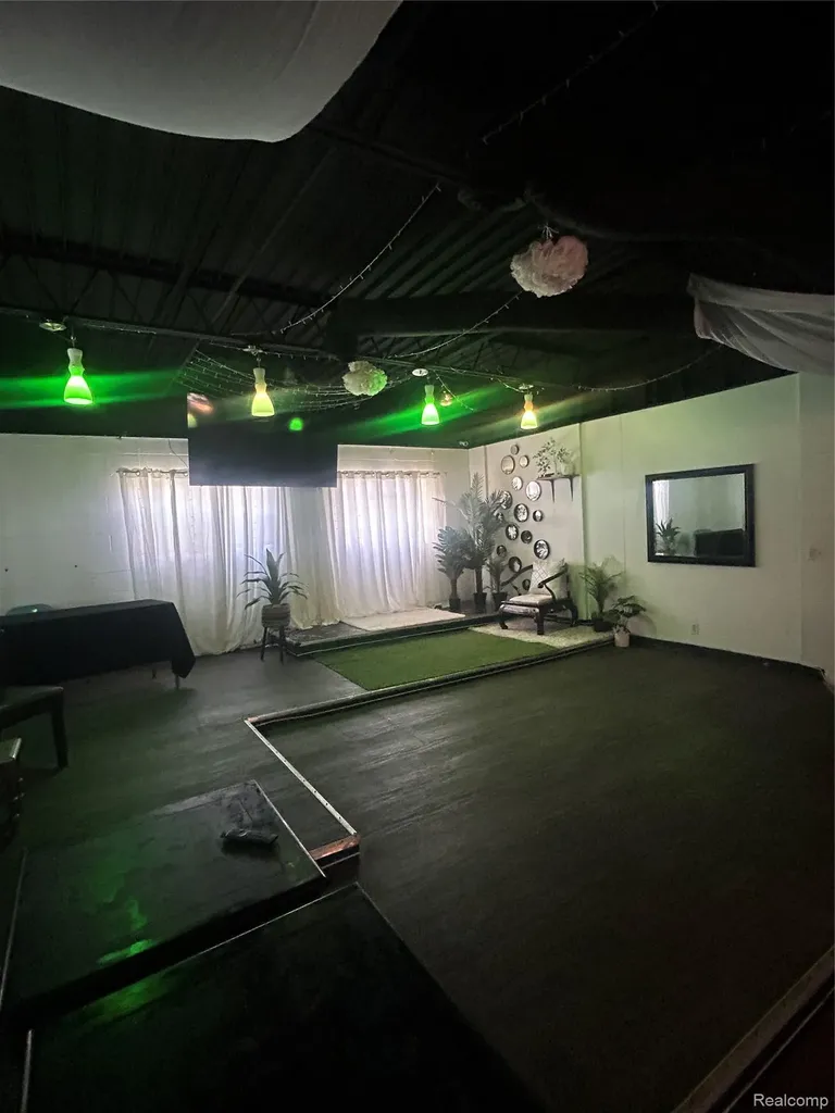 2454 Puritan Street Detroit City MI 48238