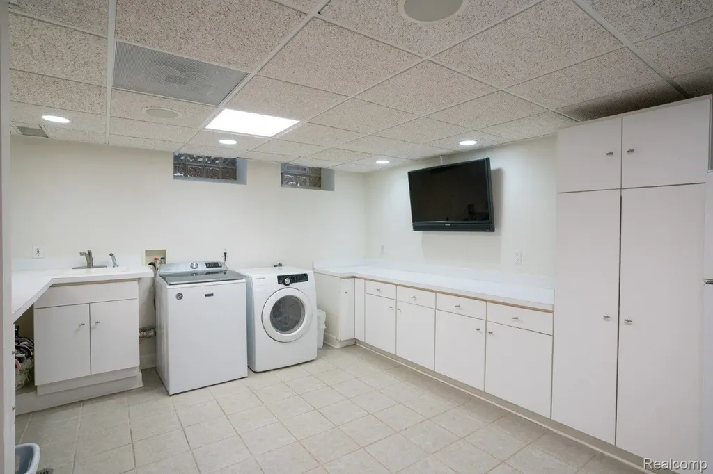 45778 Fermanagh Drive Northville Township MI 48168
