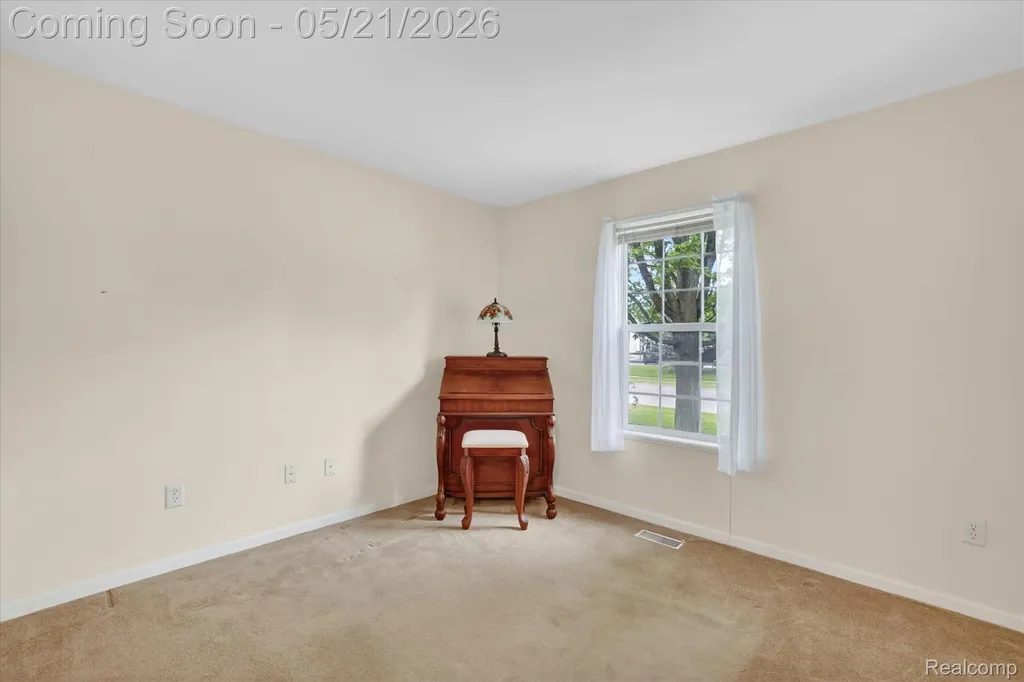 1607 Cedarwood Drive Flushing City MI 48433