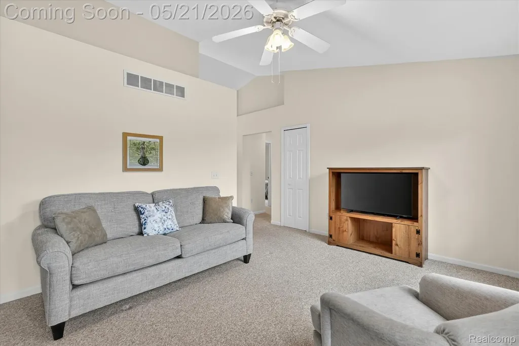 1607 Cedarwood Drive Flushing City MI 48433