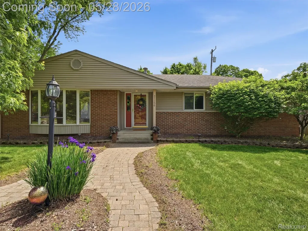 21156 Robinson Street Farmington Hills City MI 48336