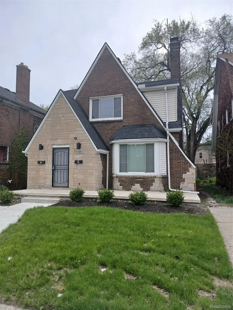 17181 Ohio Street Detroit City MI 48221