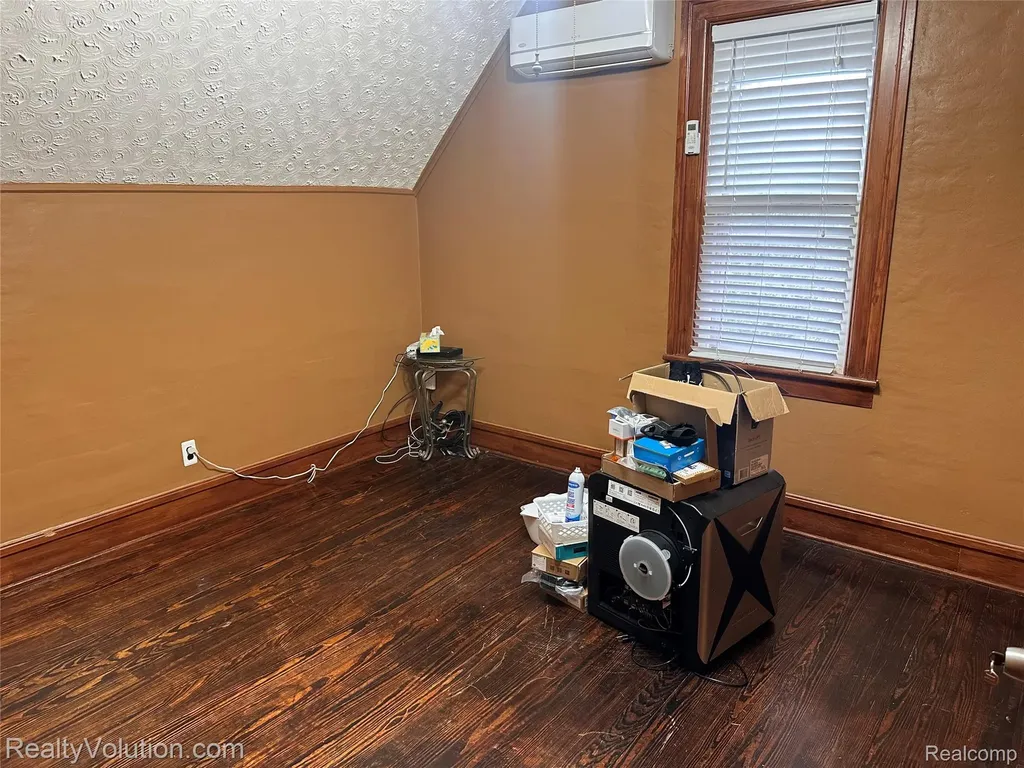 385 N Main Street Imlay City City MI 48444