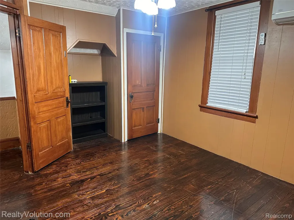 385 N Main Street Imlay City City MI 48444