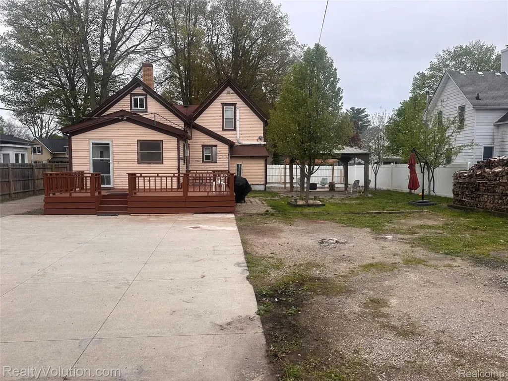 385 N Main Street Imlay City City MI 48444