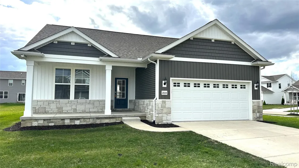 2014 Shale Marion Township MI 48843