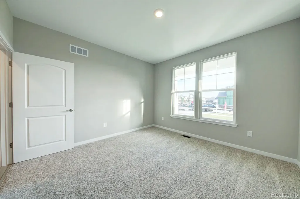 2014 Shale Marion Township MI 48843