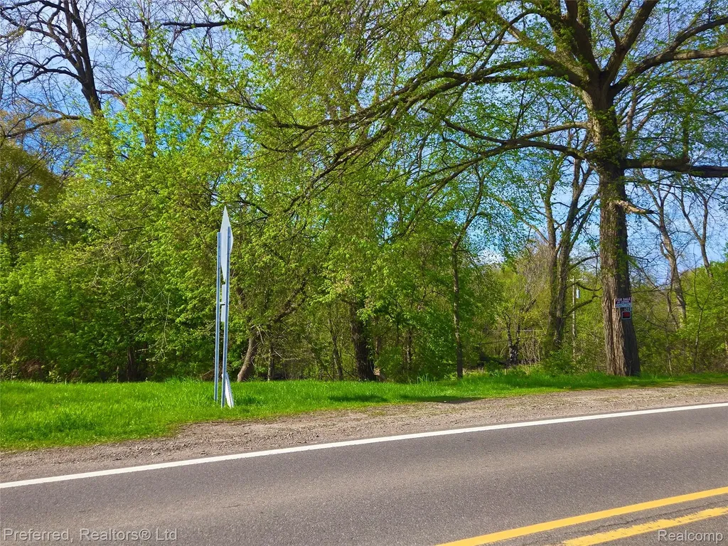 9691 Elizabeth Lake Road White Lake Charter Township MI 48386