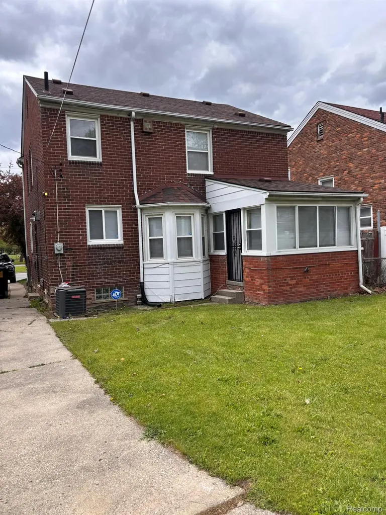 5797 E Outer Drive Detroit City MI 48234