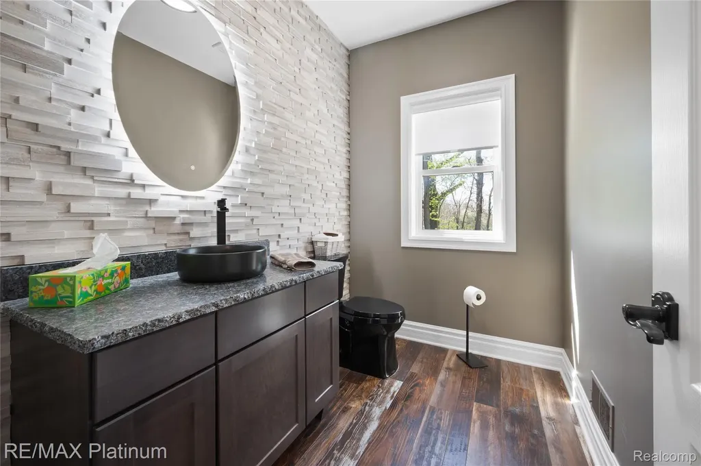 3705 High Hillcrest Drive Marion Township MI 48843