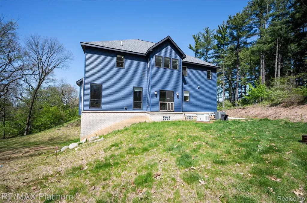 3705 High Hillcrest Drive Marion Township MI 48843