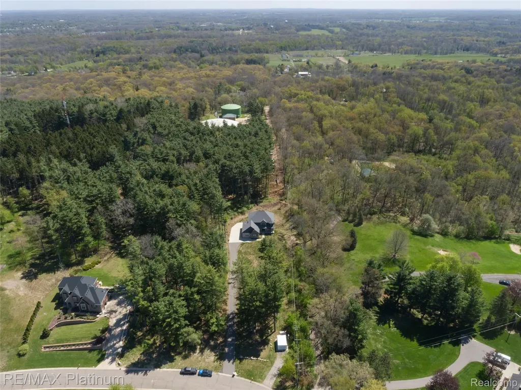 3705 High Hillcrest Drive Marion Township MI 48843