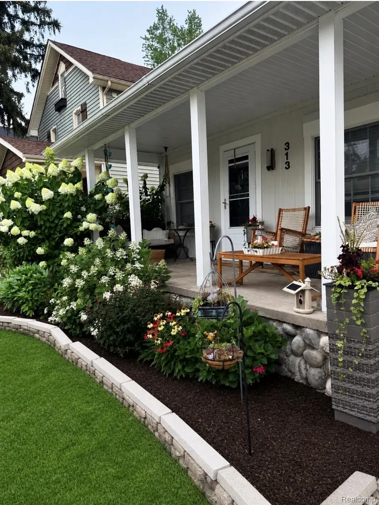 313 N Castell Avenue Rochester Hills City MI 48307
